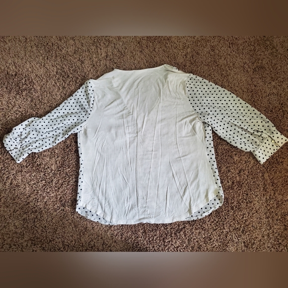 New York & Company polka dot top - Picture 5 of 8